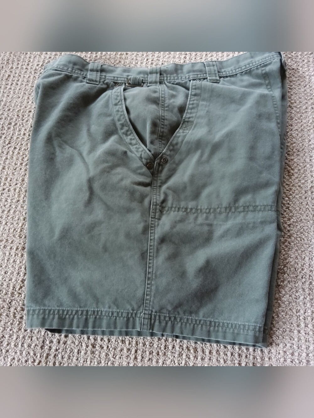 Vintage Woolrich Men's Green Flat-Front Utility Cargo Shorts Size 36